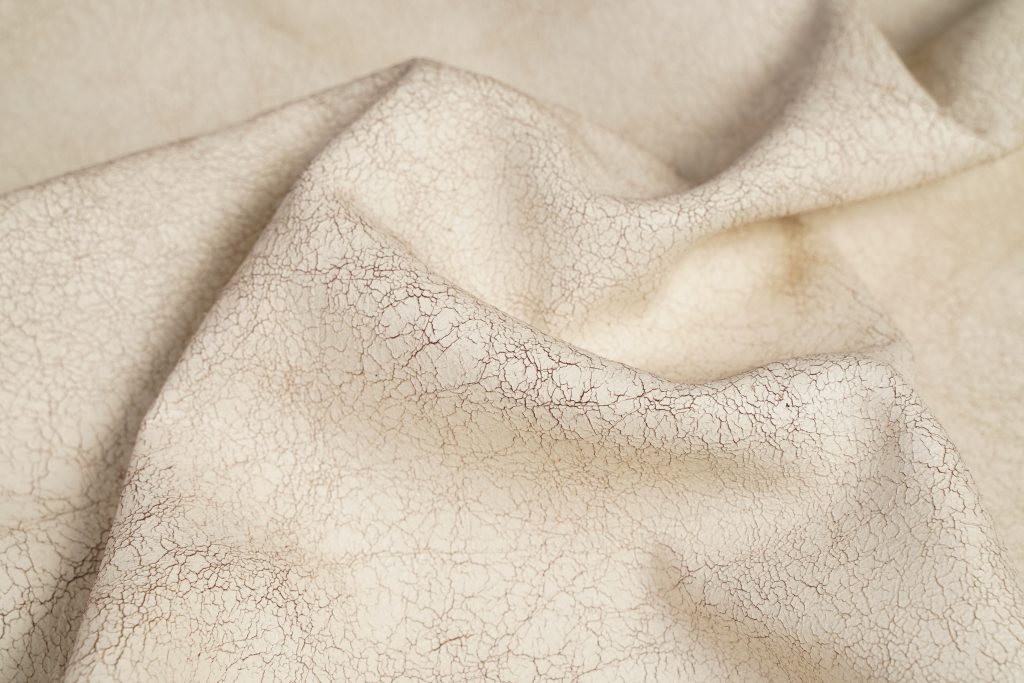 INTEX leather technique: Crackle — luxury leather manufacturing